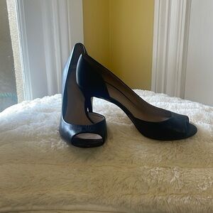 EUC Tory Burch Black Peep Toes -Sz 8